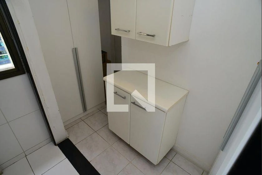 3-bedroom apartment with a water view — photo 13