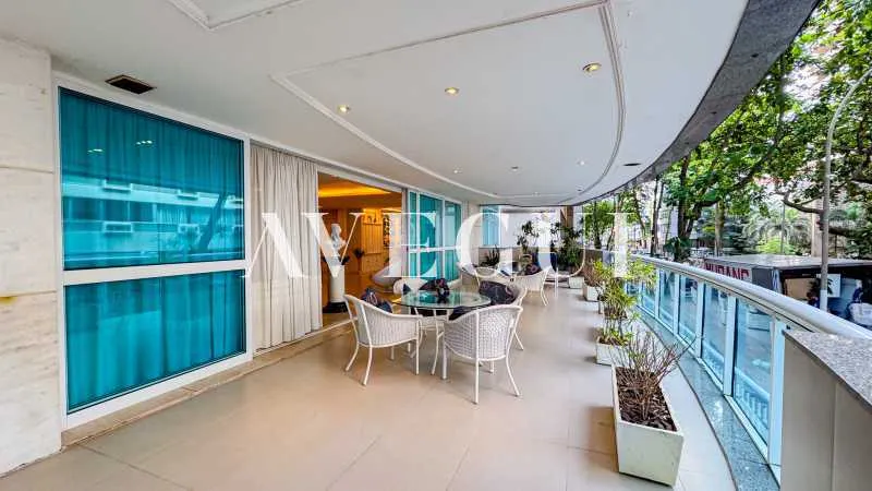 Житлова квартира з 5 спальнями-світами 363 м² — photo 17