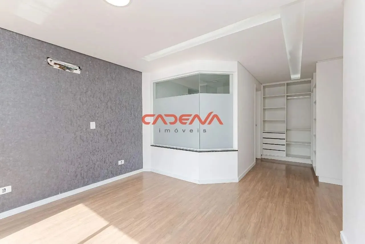 314 m² house with 4 bedrooms and 4 parking spaces — photo 7