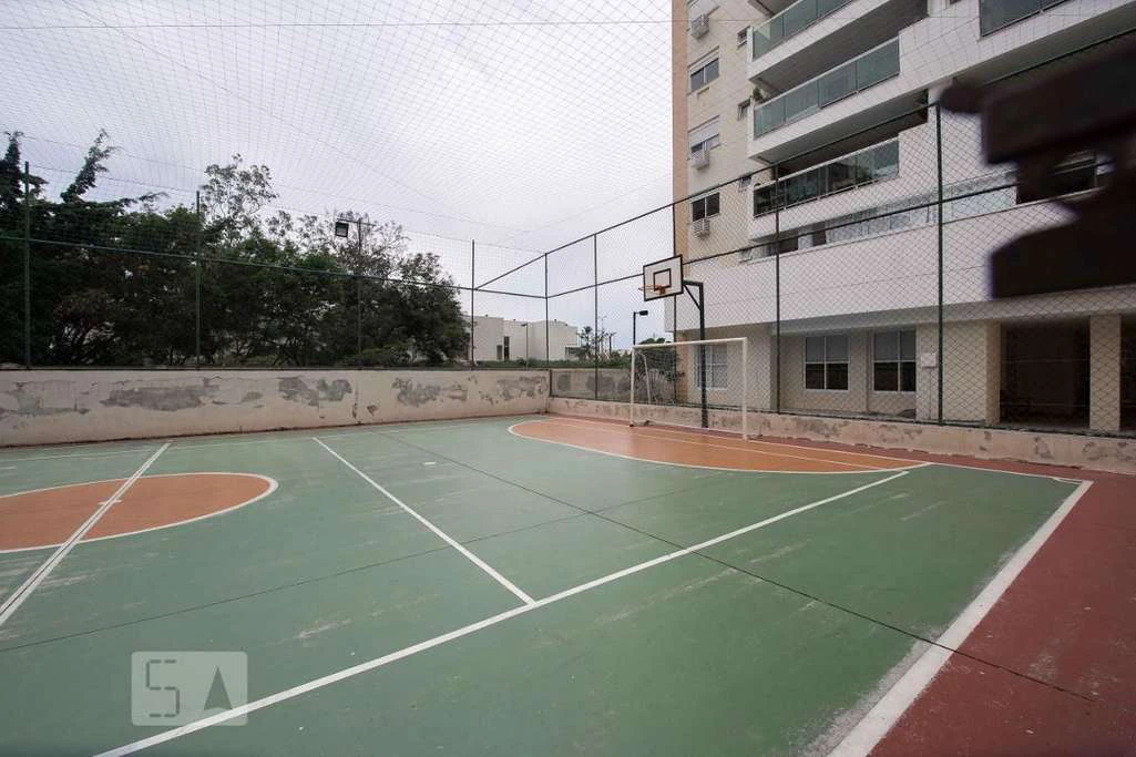 164 m² apartment with 3 bedrooms and a balcony — photo 19
