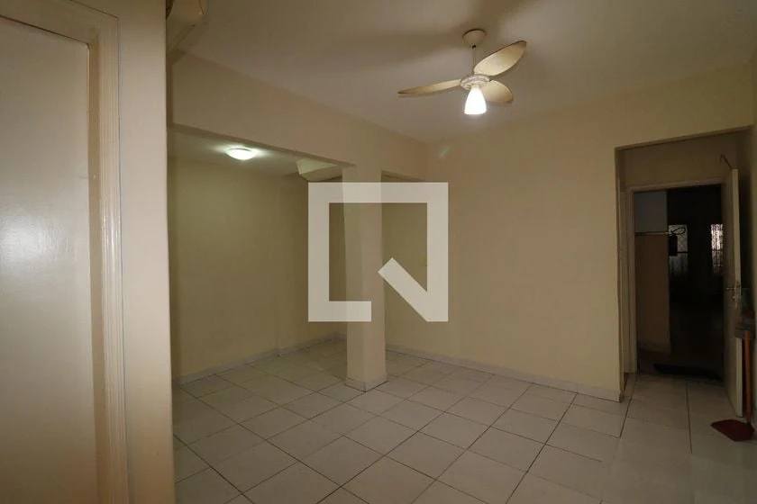 Apartment with 2 bedrooms, 1 bathroom and separate kitchen — photo 17