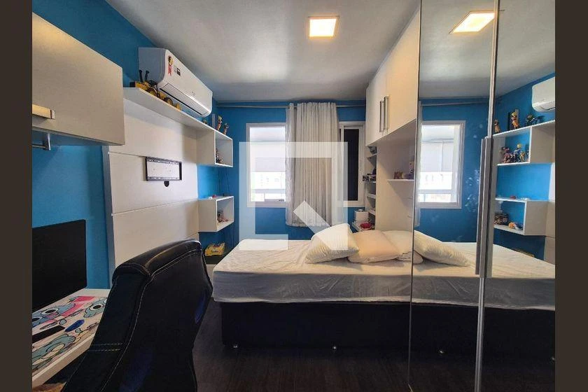 2-bedroom apartment in a building with a gym — photo 26