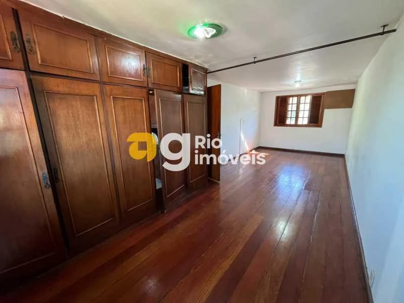 Casa com 3 quartos, 3 banheiros e 4 vagas — photo 22