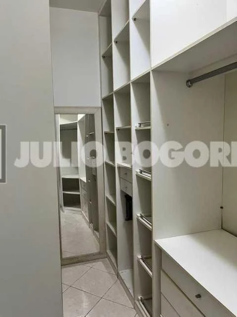 176 m² house with 3 bedrooms, 1 en-suite and pool — photo 16