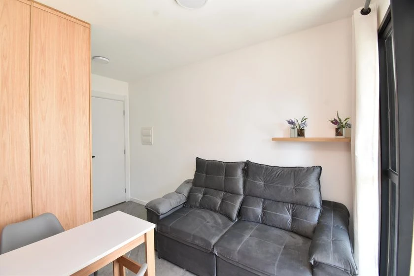 Apartamento mobiliado com varanda e 1 quarto — photo 11