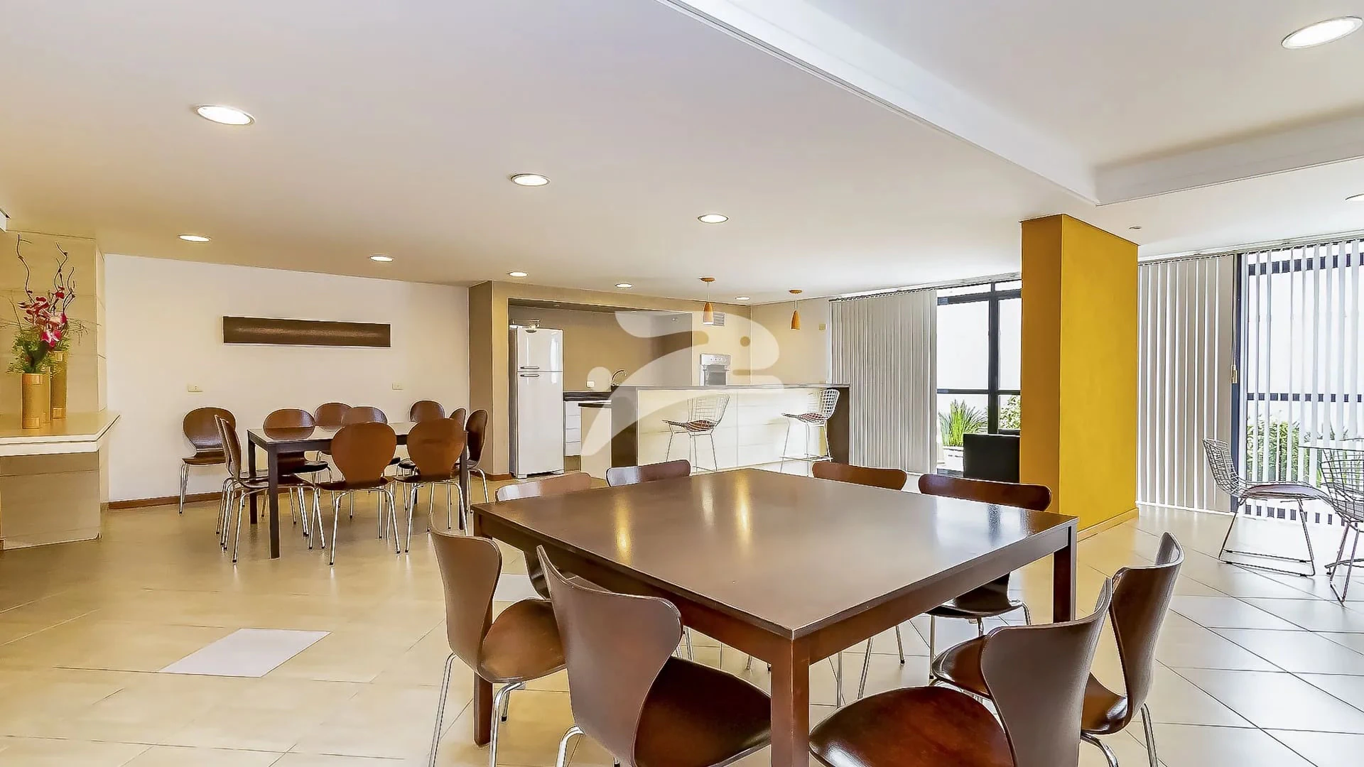 Furnished 1-bedroom apartment with covered parking — photo 20
