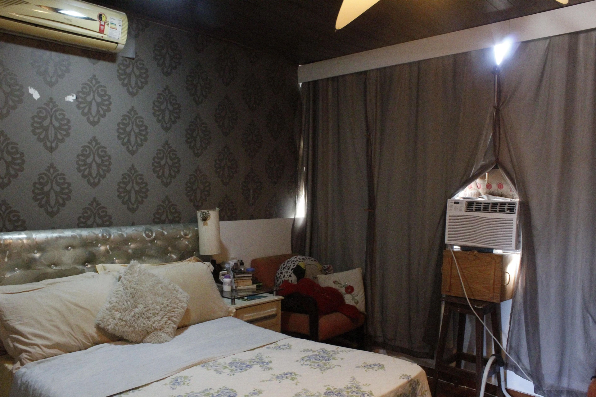 Furnished 4-bedroom house with private balcony — photo 23