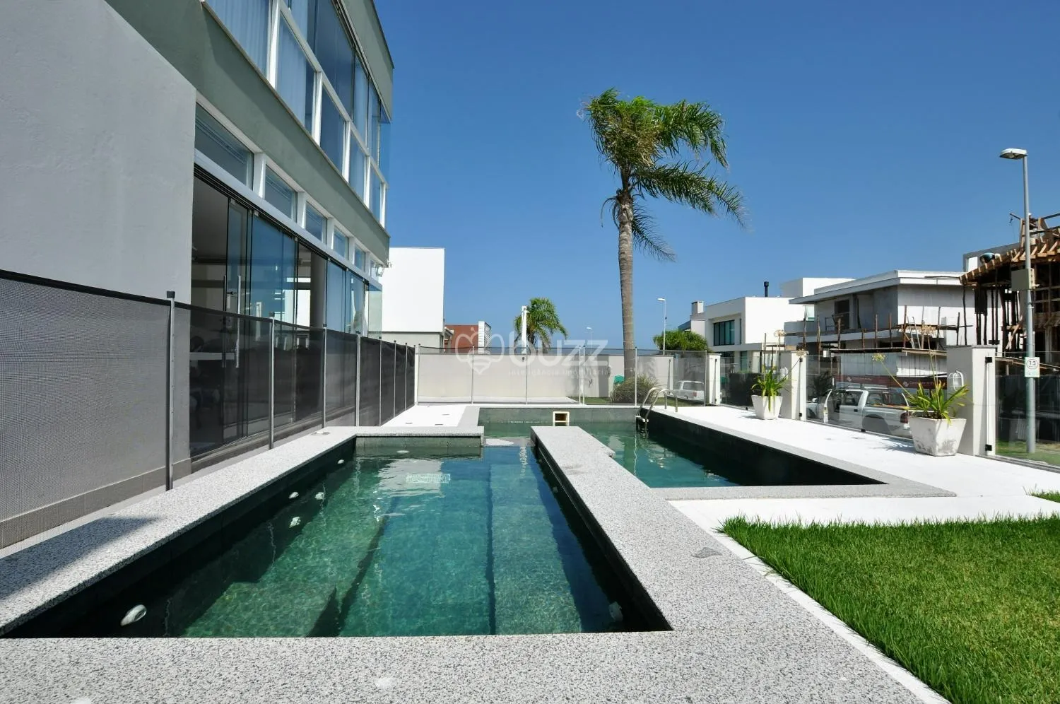 Water view in a 5-bedroom house, 343 m² — photo 19