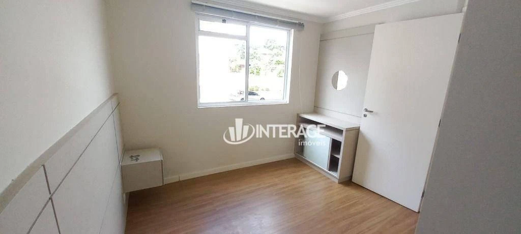 3-bedroom apartment with wood or laminate floors in Curitiba — photo 24