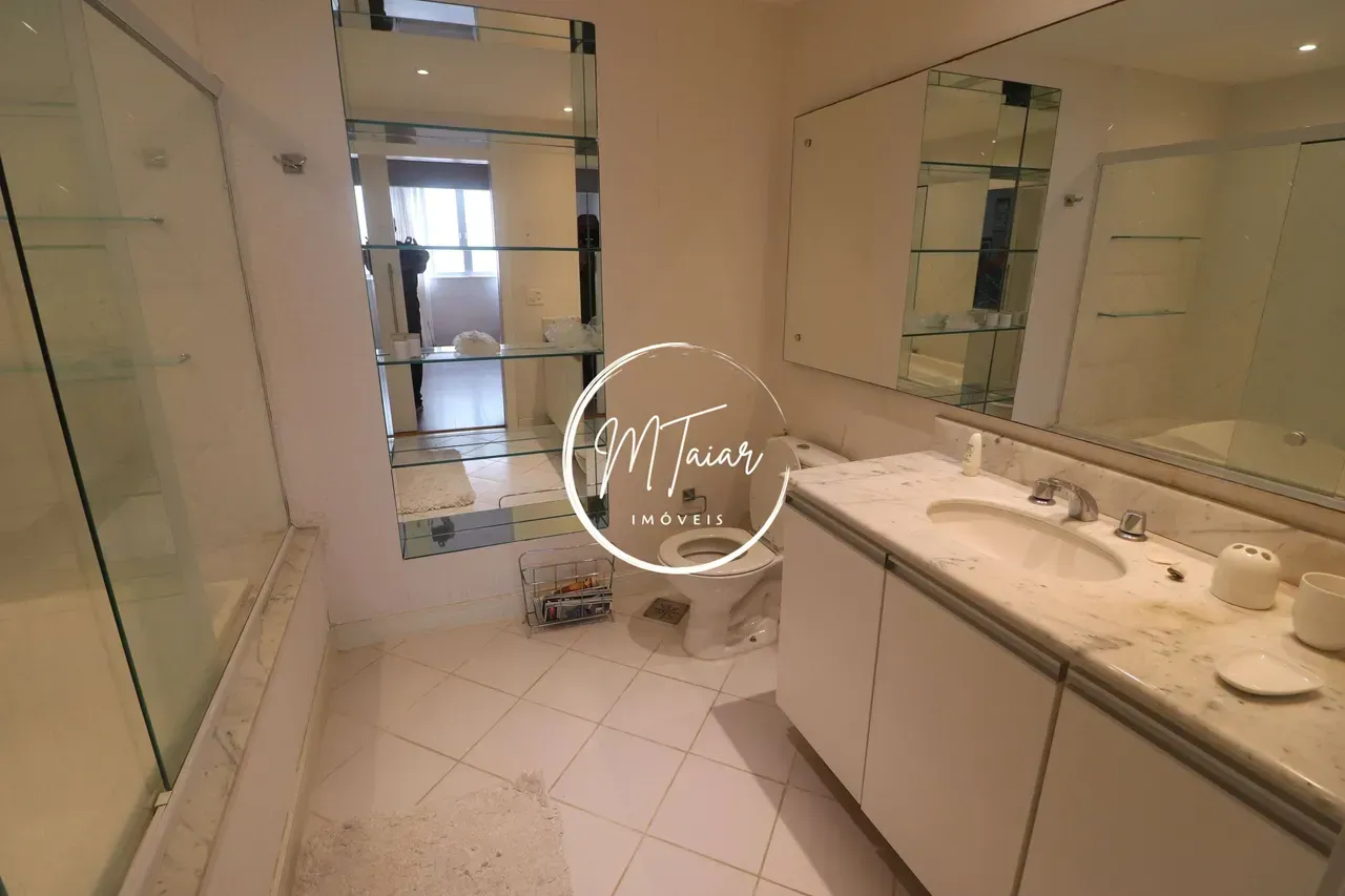 323 m² apartment with 4 bedrooms and 5 bathrooms — photo 14