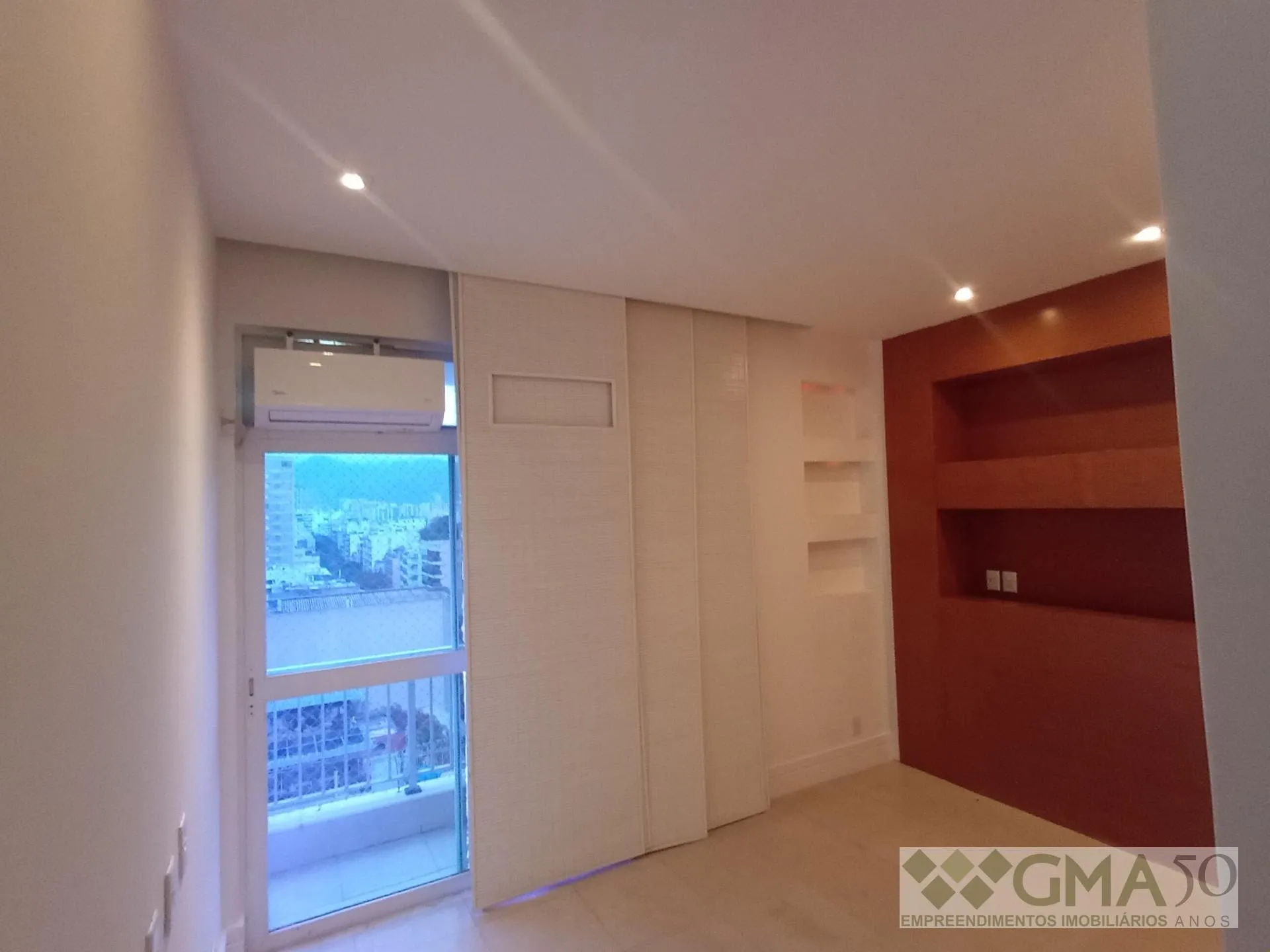 3-bedroom apartment with a mountain view — photo 5