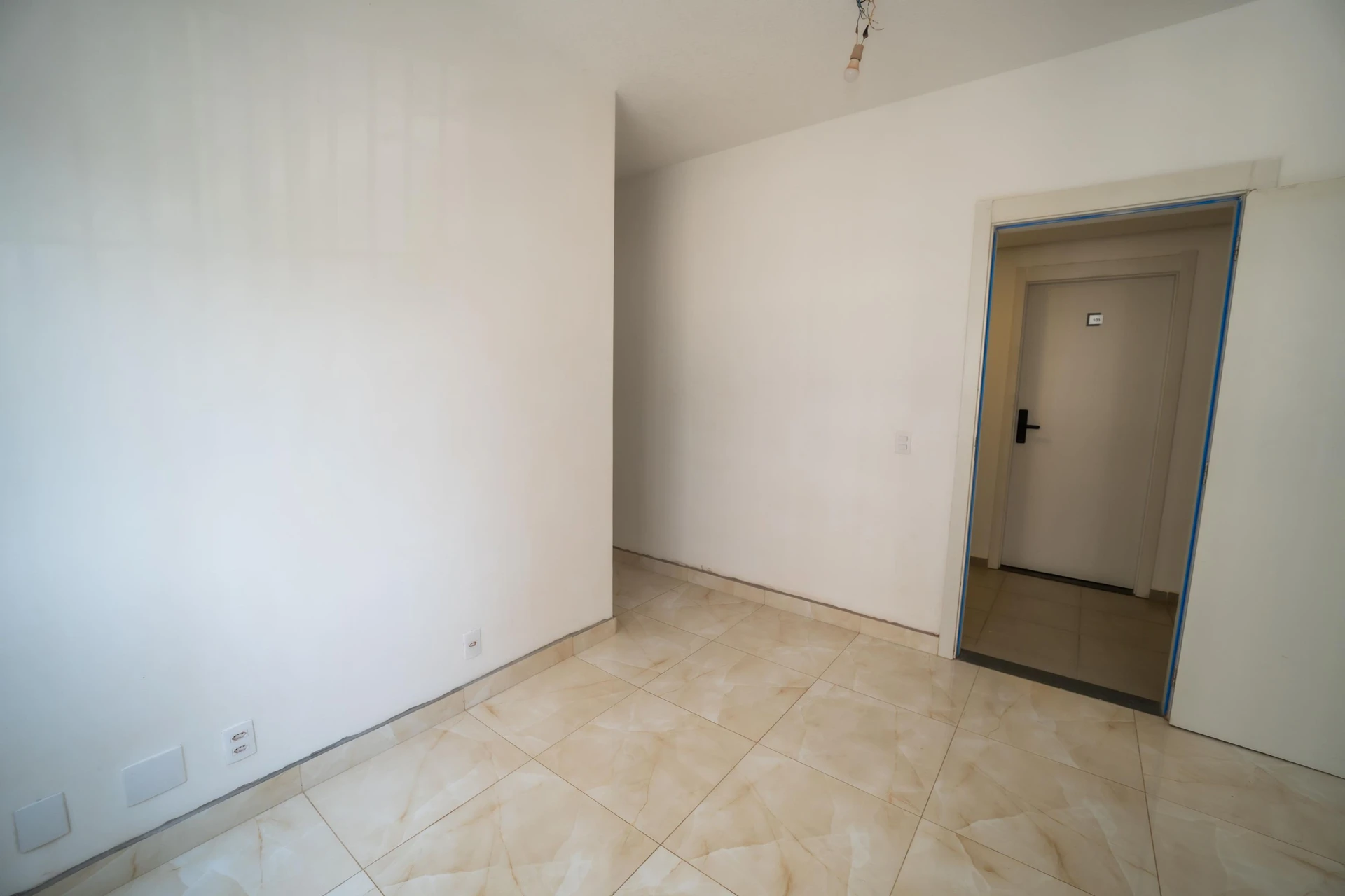 Rental apartment with 2 bedrooms and 1 bathroom — photo 30