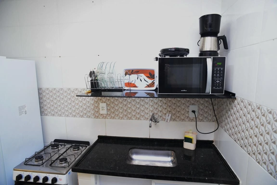 Furnished 2-bedroom apartment with a compact gas kitchen — photo 6