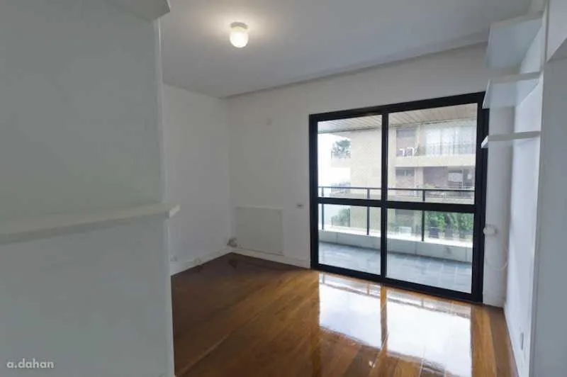 Residential apartment with 4 bedrooms and 5 bathrooms — photo 6