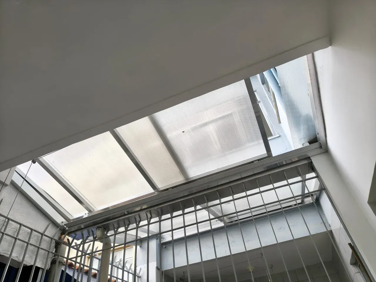 Apartment with 3 bedrooms and balcony grill — photo 18