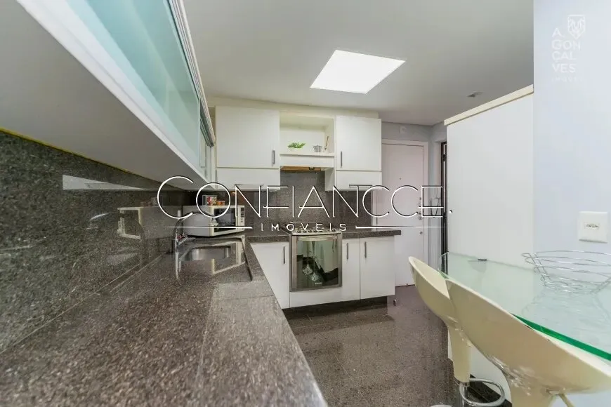Penthouse with 4 en-suite bedrooms and private BBQ garden — photo 6
