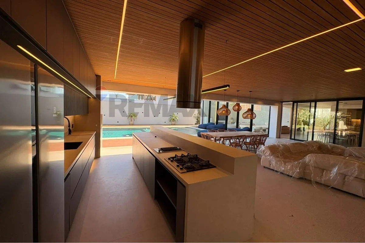 Furnished house with 5 en-suite bedrooms and private BBQ — photo 9