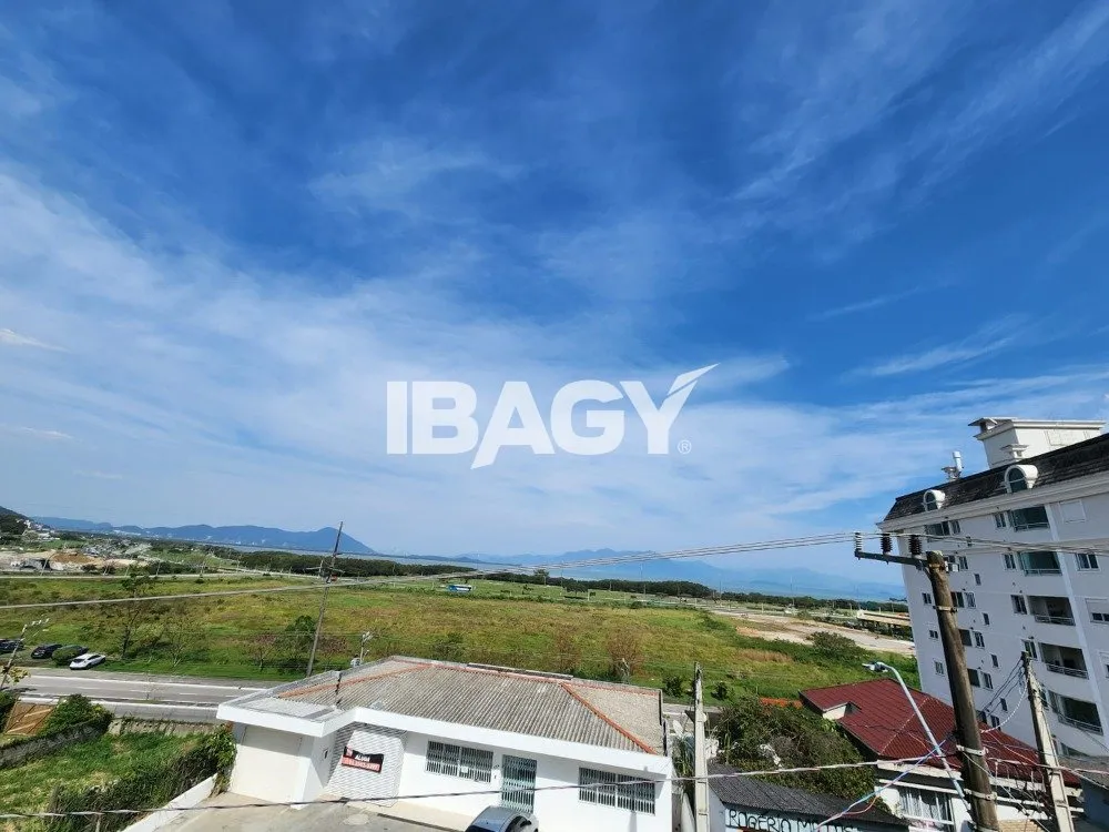 140 m² house with 3 bedrooms and an en-suite — photo 10