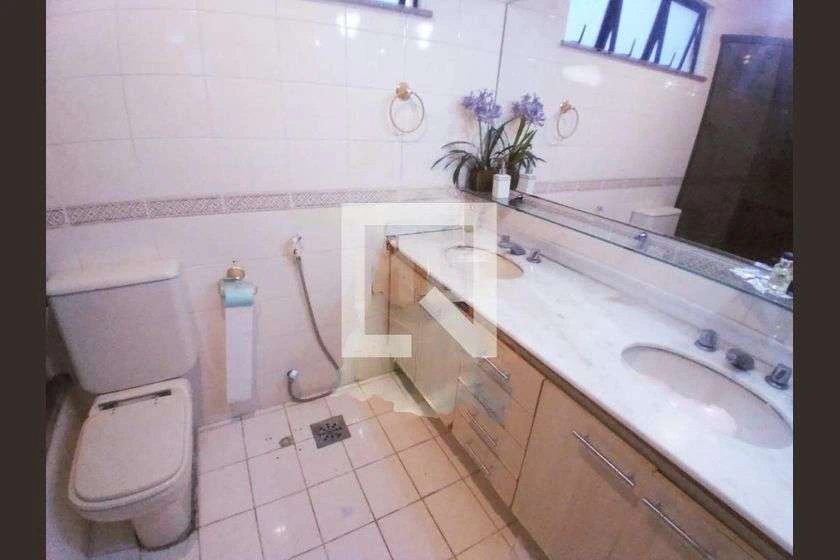 Apartamento mobiliado com 6 quartos e 240 m² — photo 29