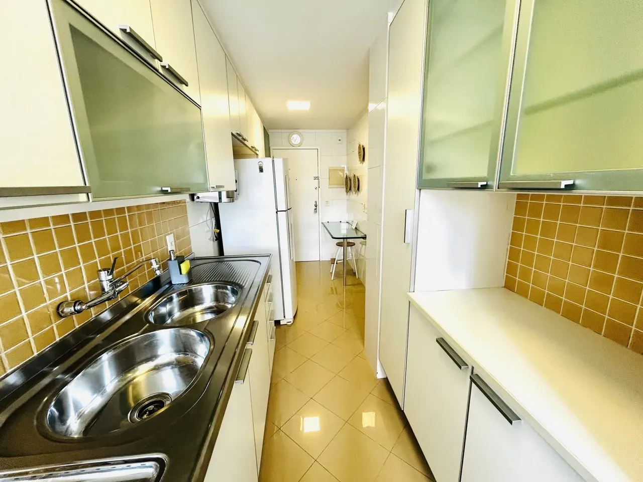 Apartamento mobiliado de 1 quarto com máquina de lavar — photo 12