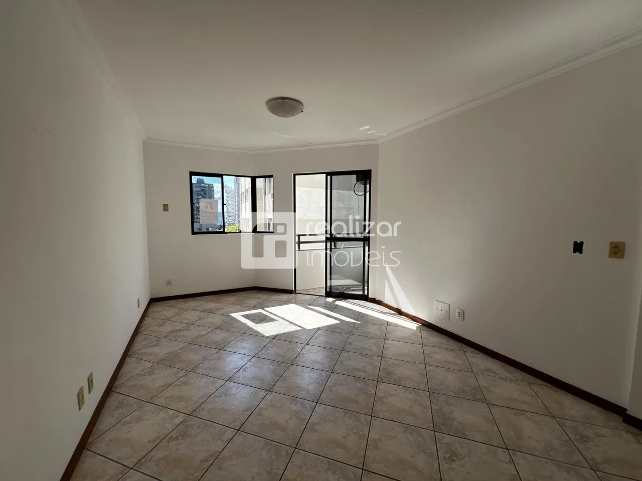 3-bedroom apartment with a home office in Florianópolis — photo 5