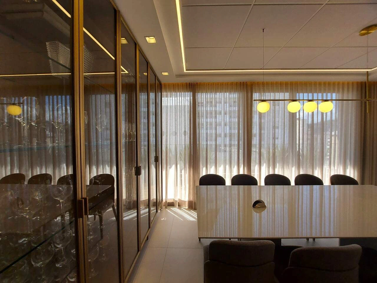 Floor-to-ceiling windows in a 2-bedroom apartment, 64 m² — photo 13