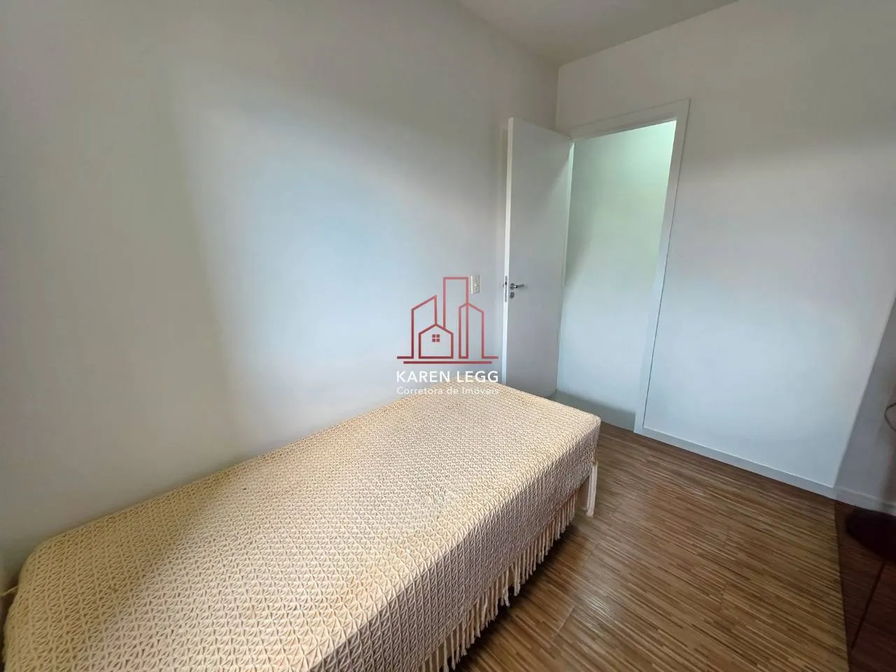 Apartment on the 2nd floor with a glass-enclosed balcony — photo 23