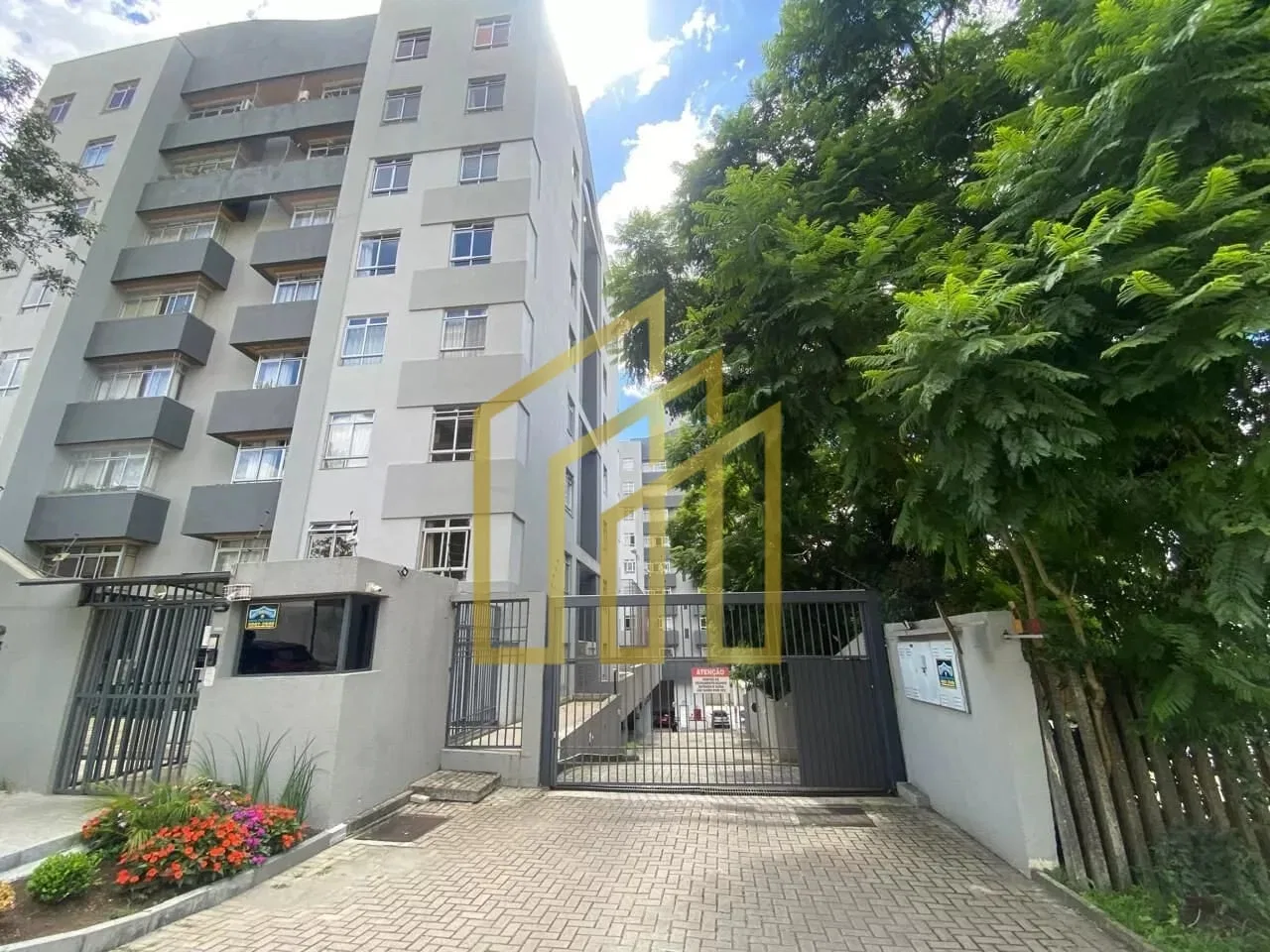 3-bedroom apartment with 1 bathroom, 81 m² and 2 parking spots — photo 2