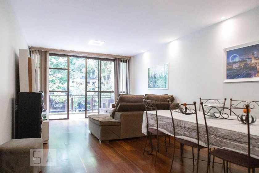 Rental apartment with 4 bedrooms and 150 m² — photo 2