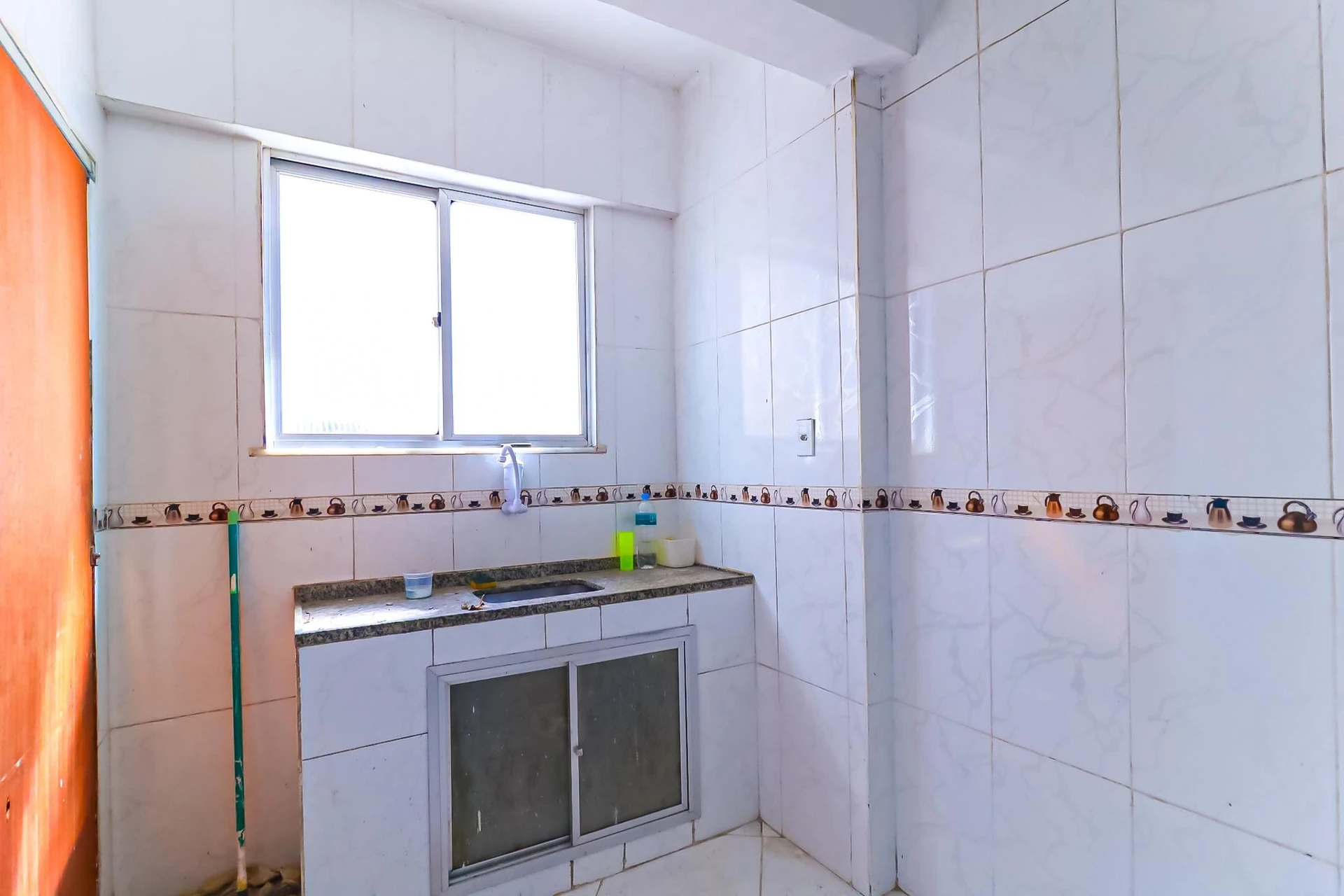 House with 2 bedrooms and a private garden — photo 17
