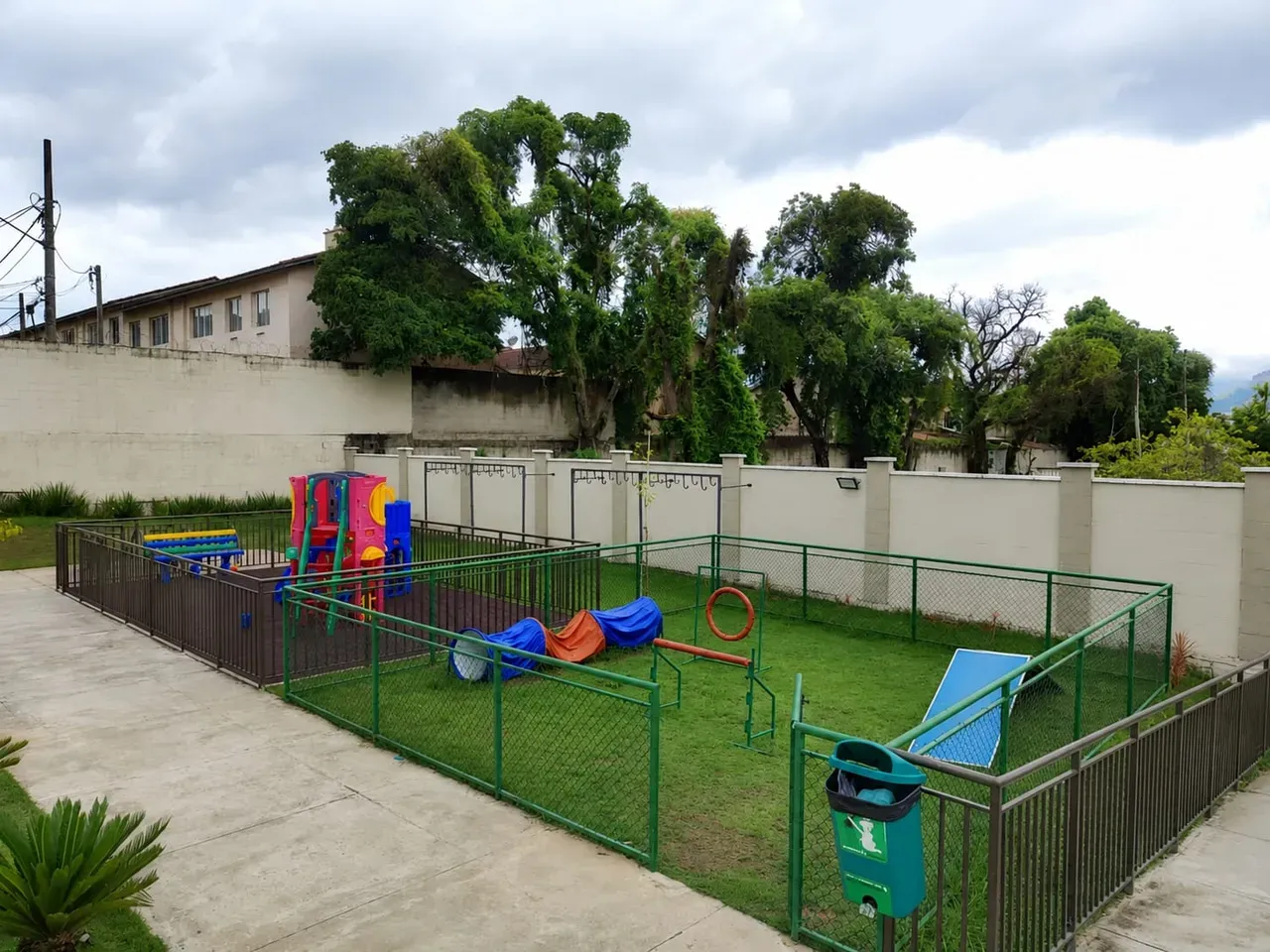 Apartamento sem mobília com 2 quartos e quintal — photo 26