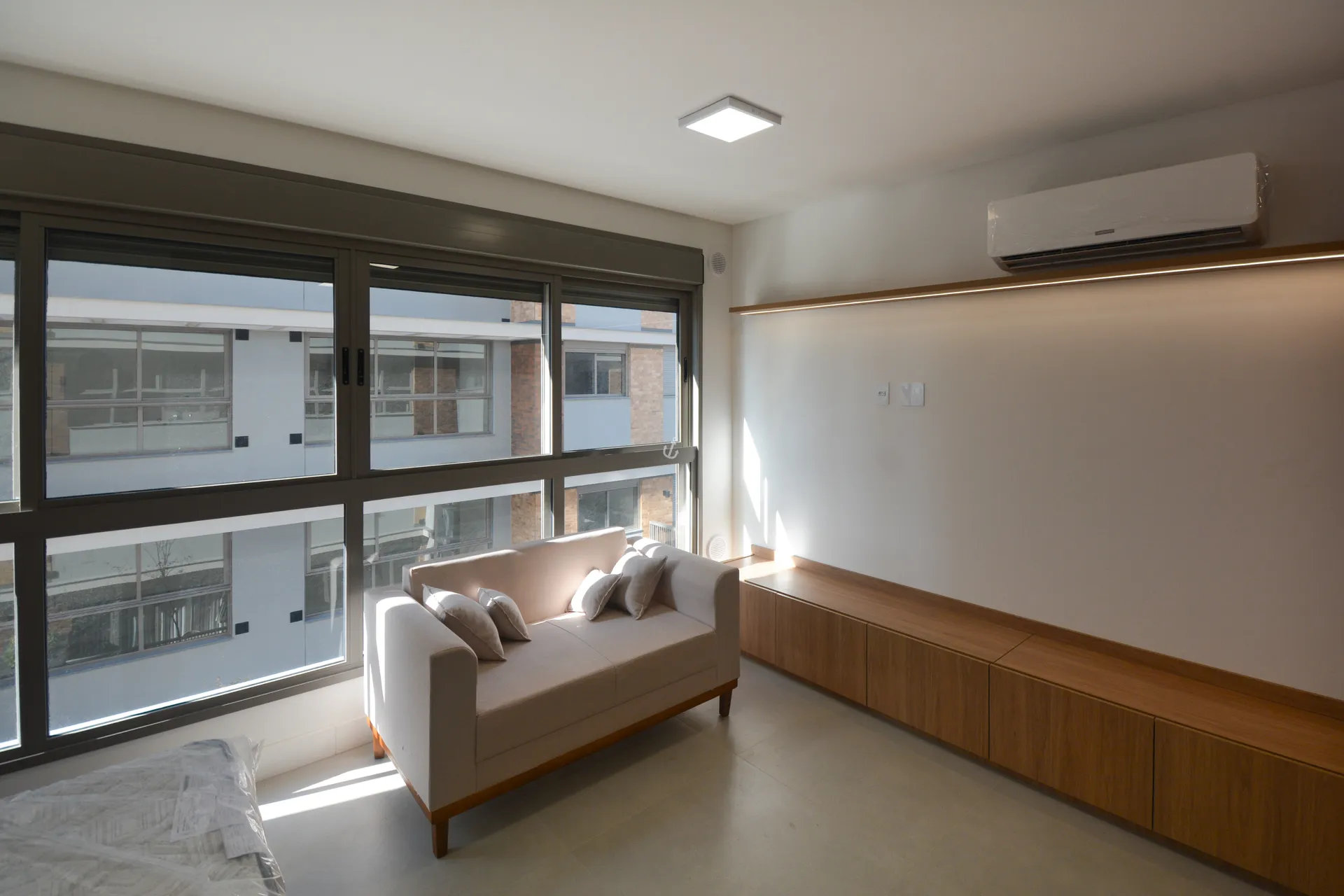 Furnished studio 47 m² with 1 parking space on 4th floor — photo 17