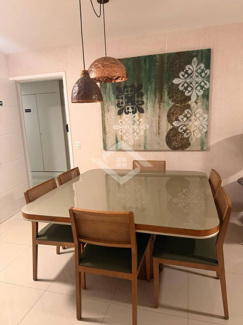 Furnished 3-bedroom apartment with closed kitchen — photo 8