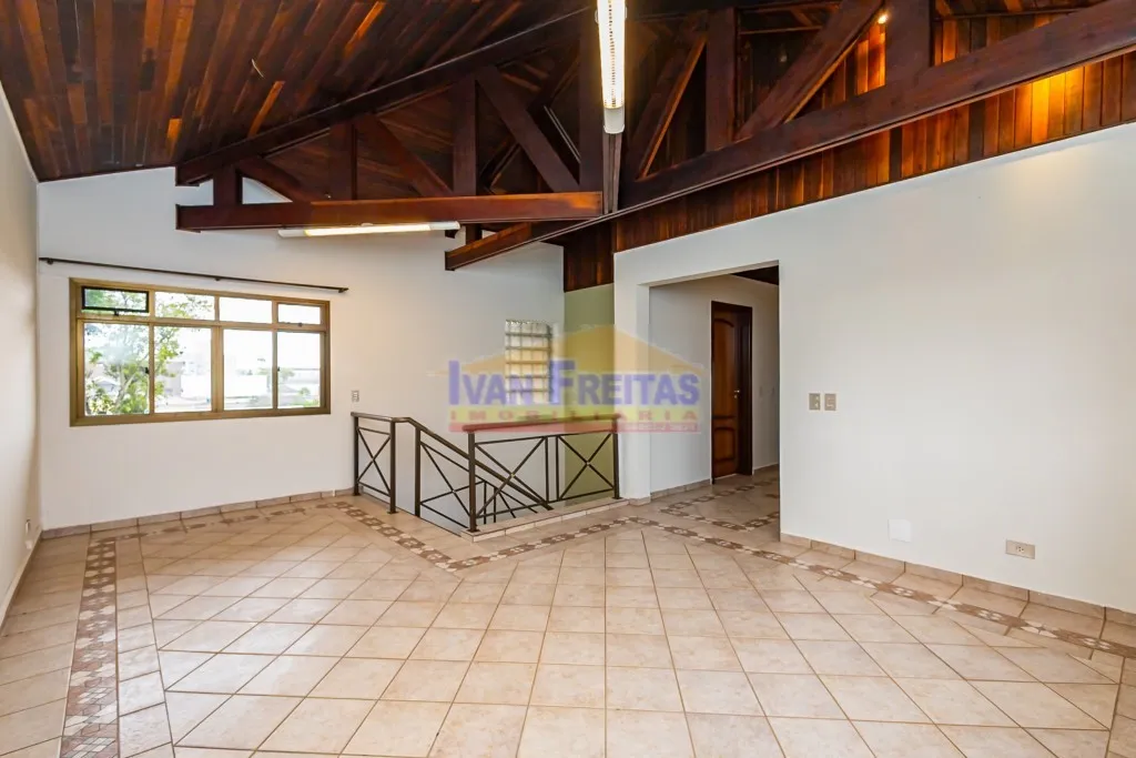 House with 5 bedrooms and balcony, plus 5 parking spots — photo 57