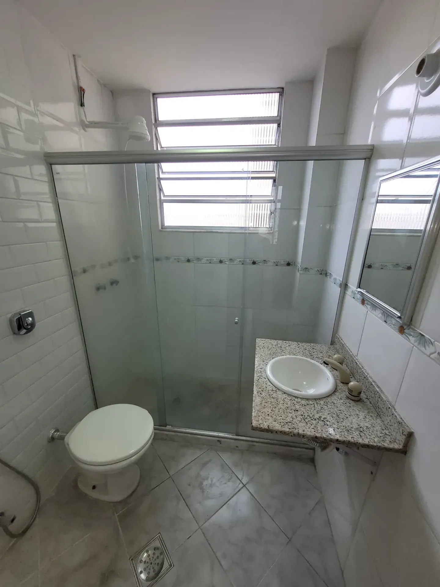 72 m² apartment with 3 bedrooms and electric showers — photo 12