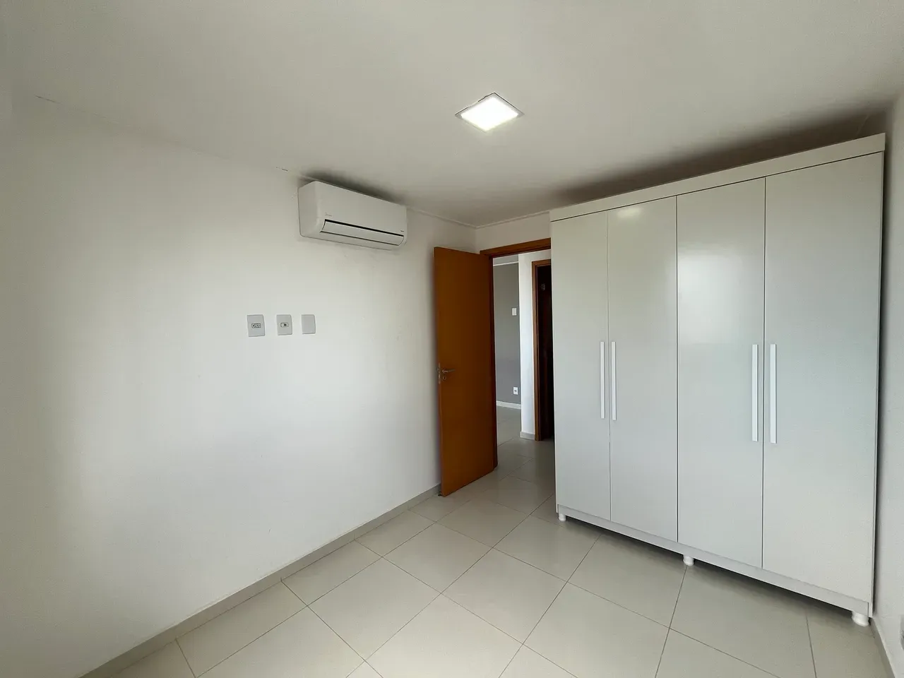62 m² apartment with a washing machine and a water view — photo 3