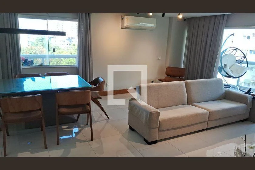 Furnished 4-bedroom apartment with 400 m²