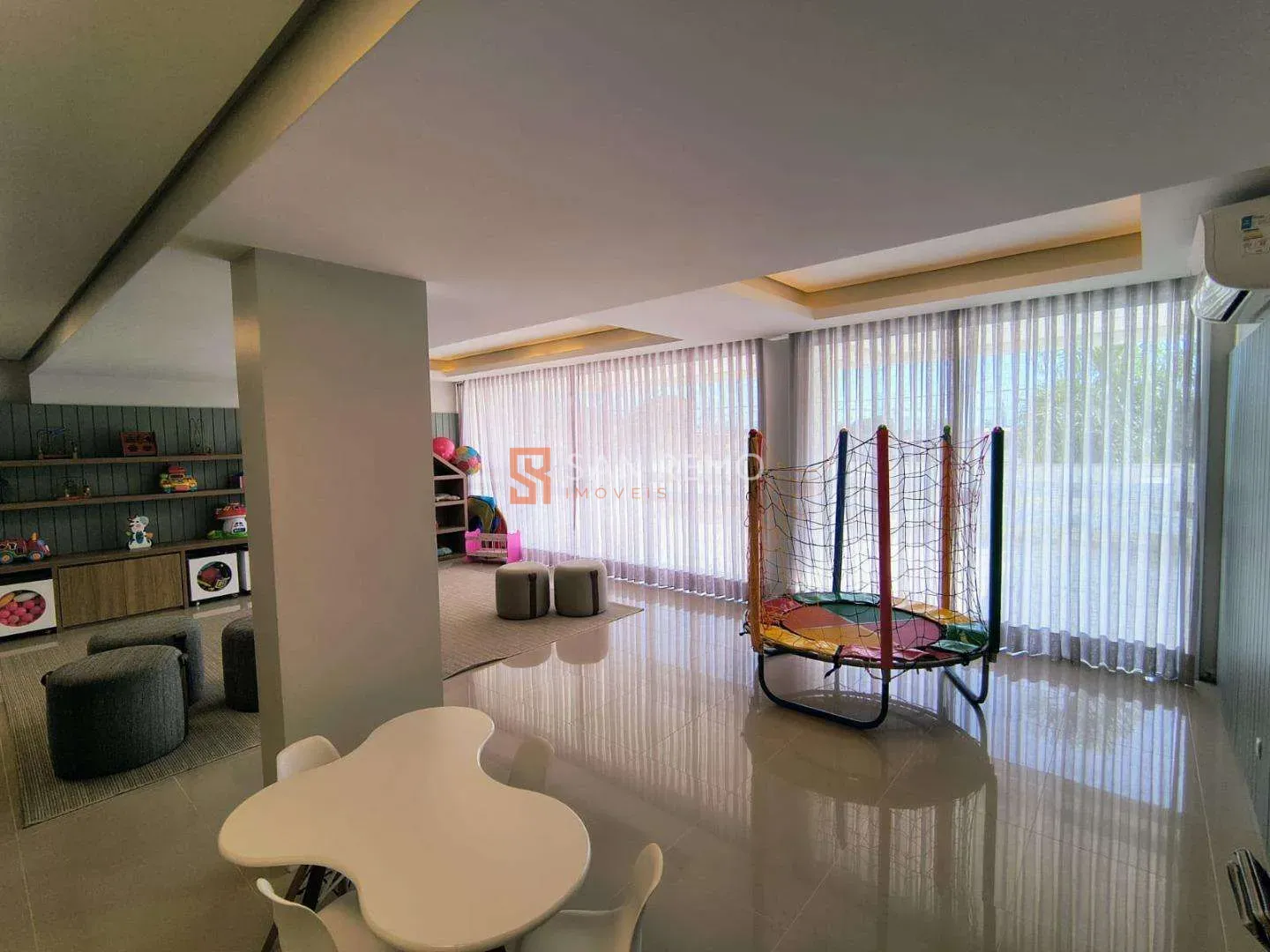 Park view in a 3-bedroom apartment, 184 m² — photo 33