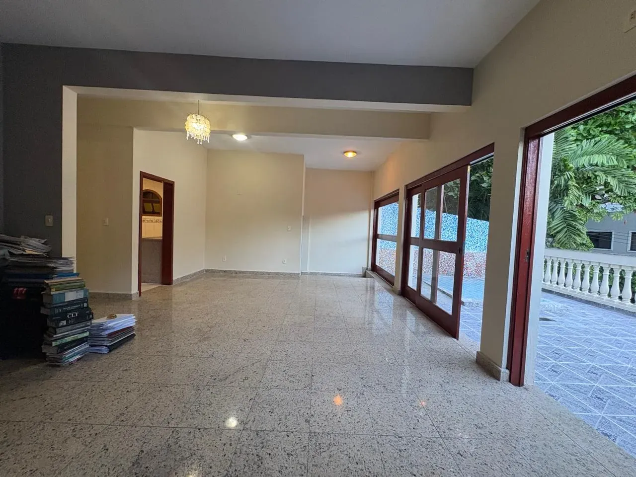 Casa para locação com 4 quartos e 5 banheiros — photo 24