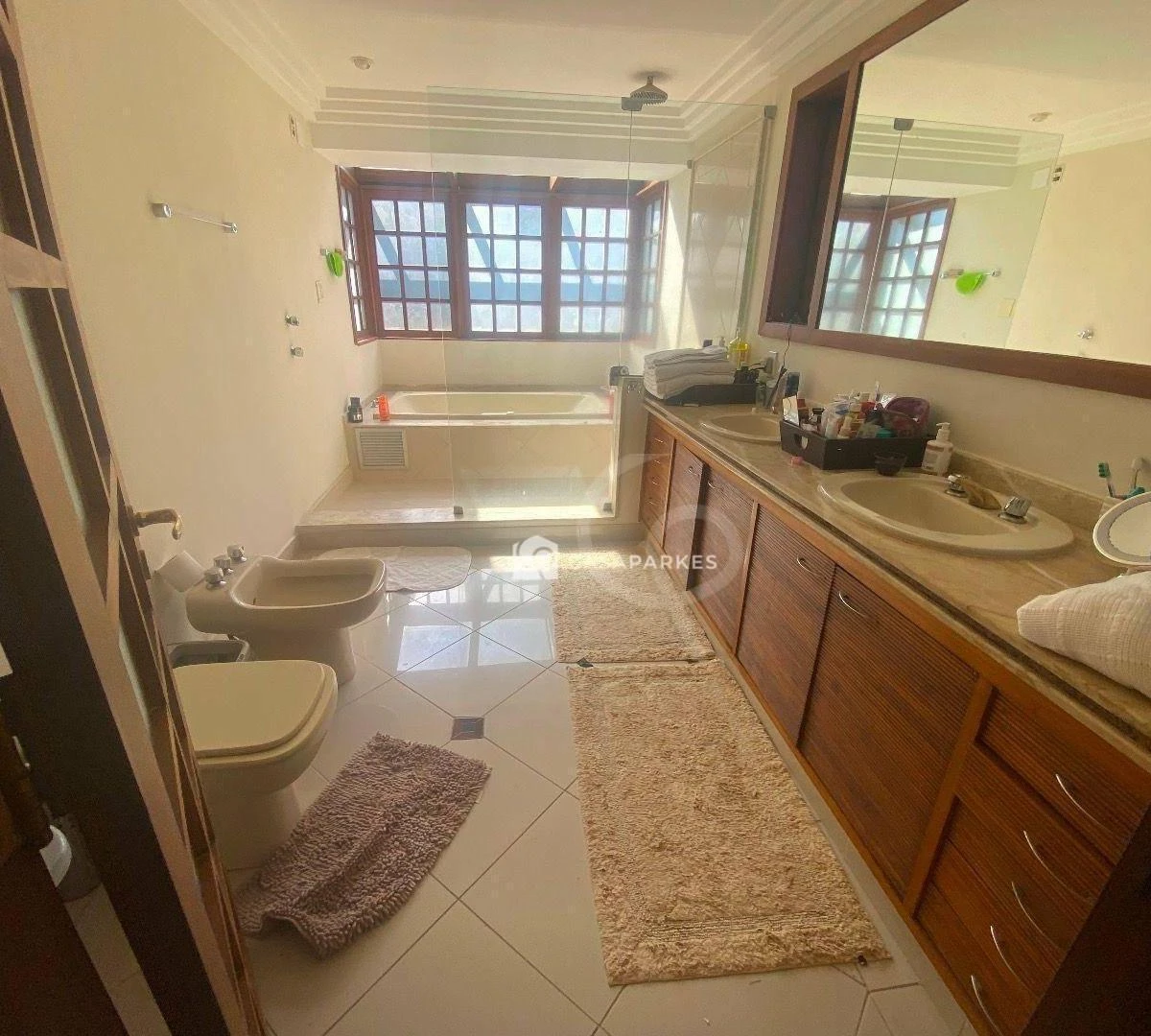 Casa com 5 quartos e 5 banheiros, 570 m², cozinha a gás — photo 36