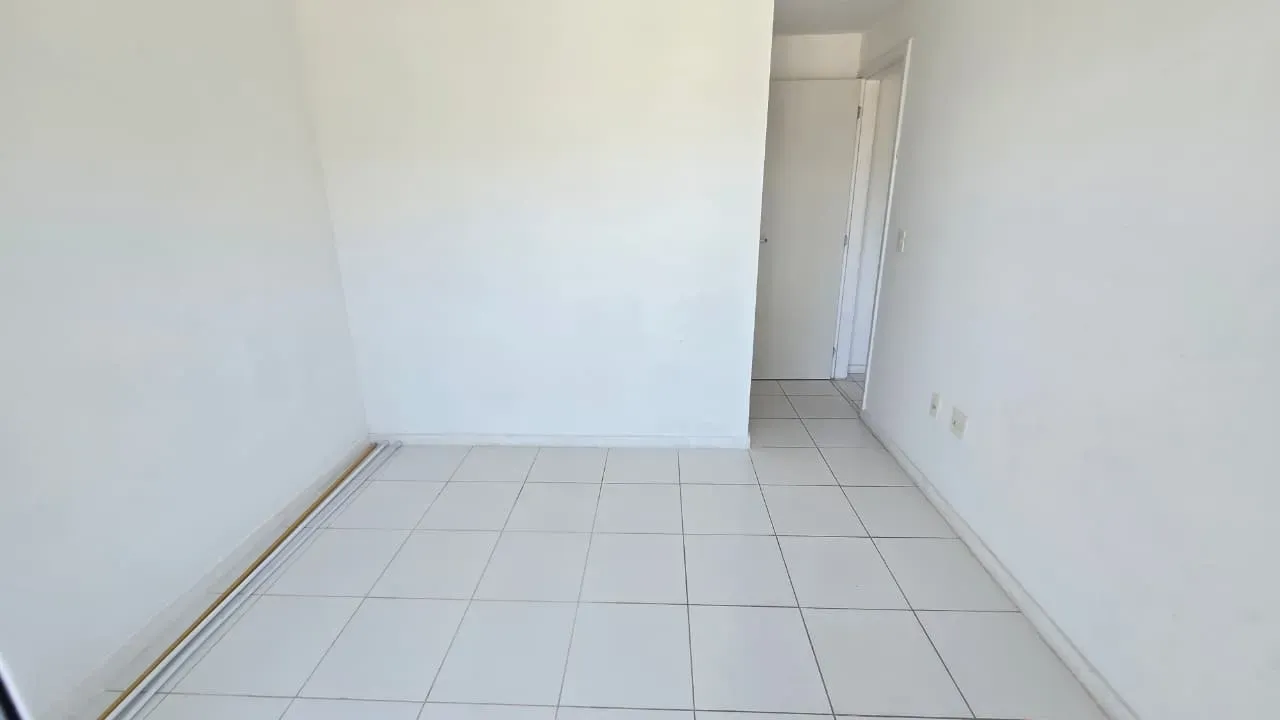 2-bedroom apartment in a building with a gym — photo 18