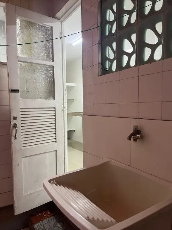 1-bedroom apartment with en-suite and closet on the 1st floor — photo 8