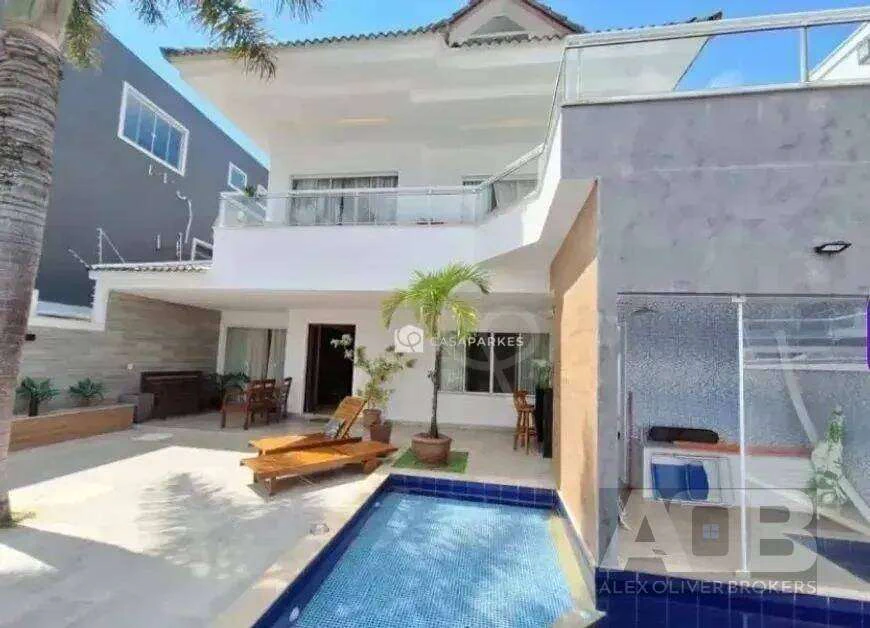280 m² house with 5 bedrooms and an open-plan kitchen — photo 8