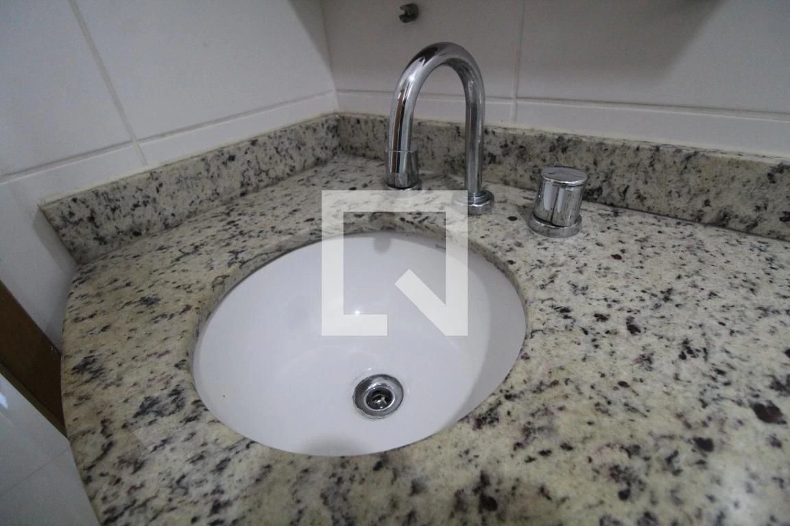 Apartamento sem mobília com varanda e 3 quartos — photo 54