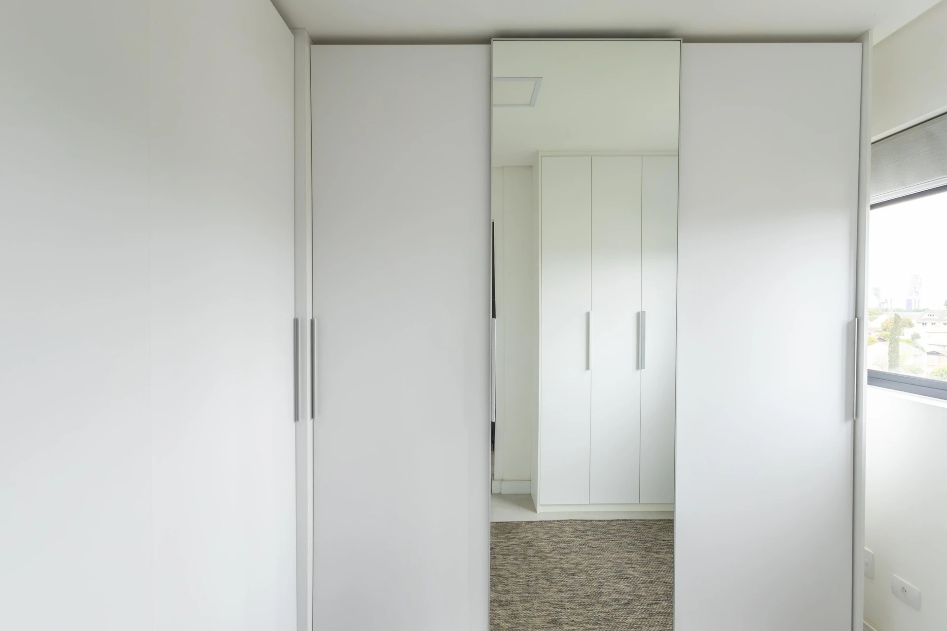 2-bedroom apartment with a glass-enclosed balcony — photo 11