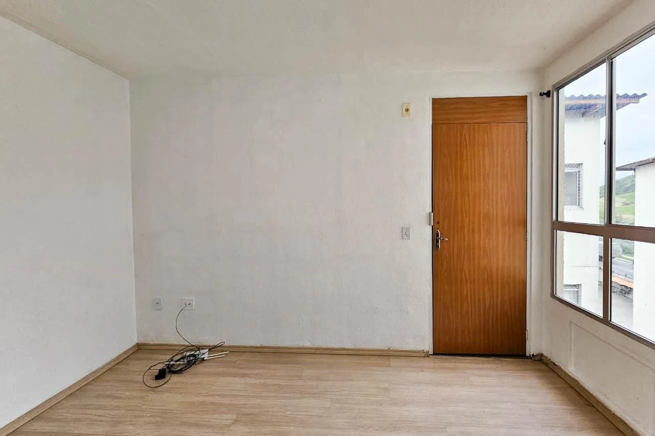 2-bedroom apartment in a building with a pool — photo 24