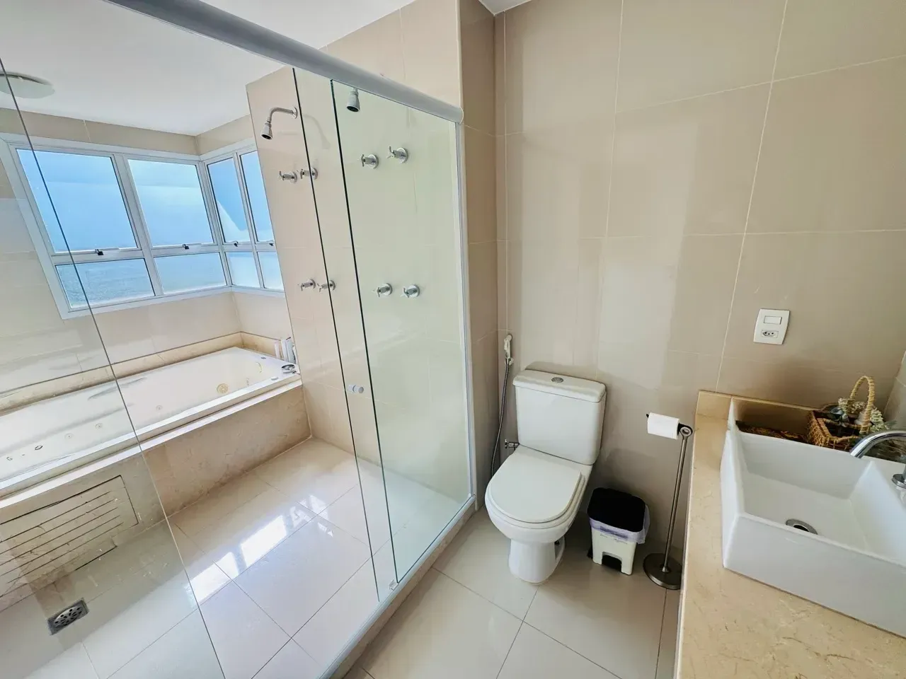 227 m² apartment with open-plan kitchen and balcony — photo 10