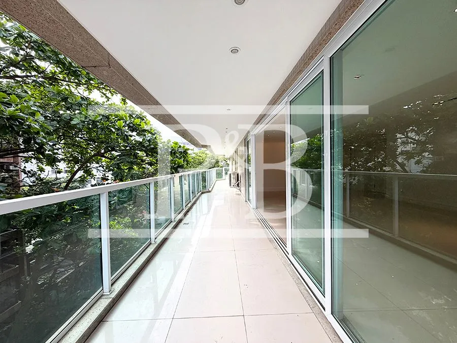 4-bedroom apartment, all with their own bathrooms, 289 m² — photo 24