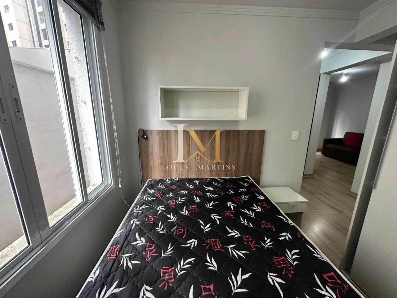 Деревянный пол или ламинат и 1 спальня: квартира 46 м² — photo 11