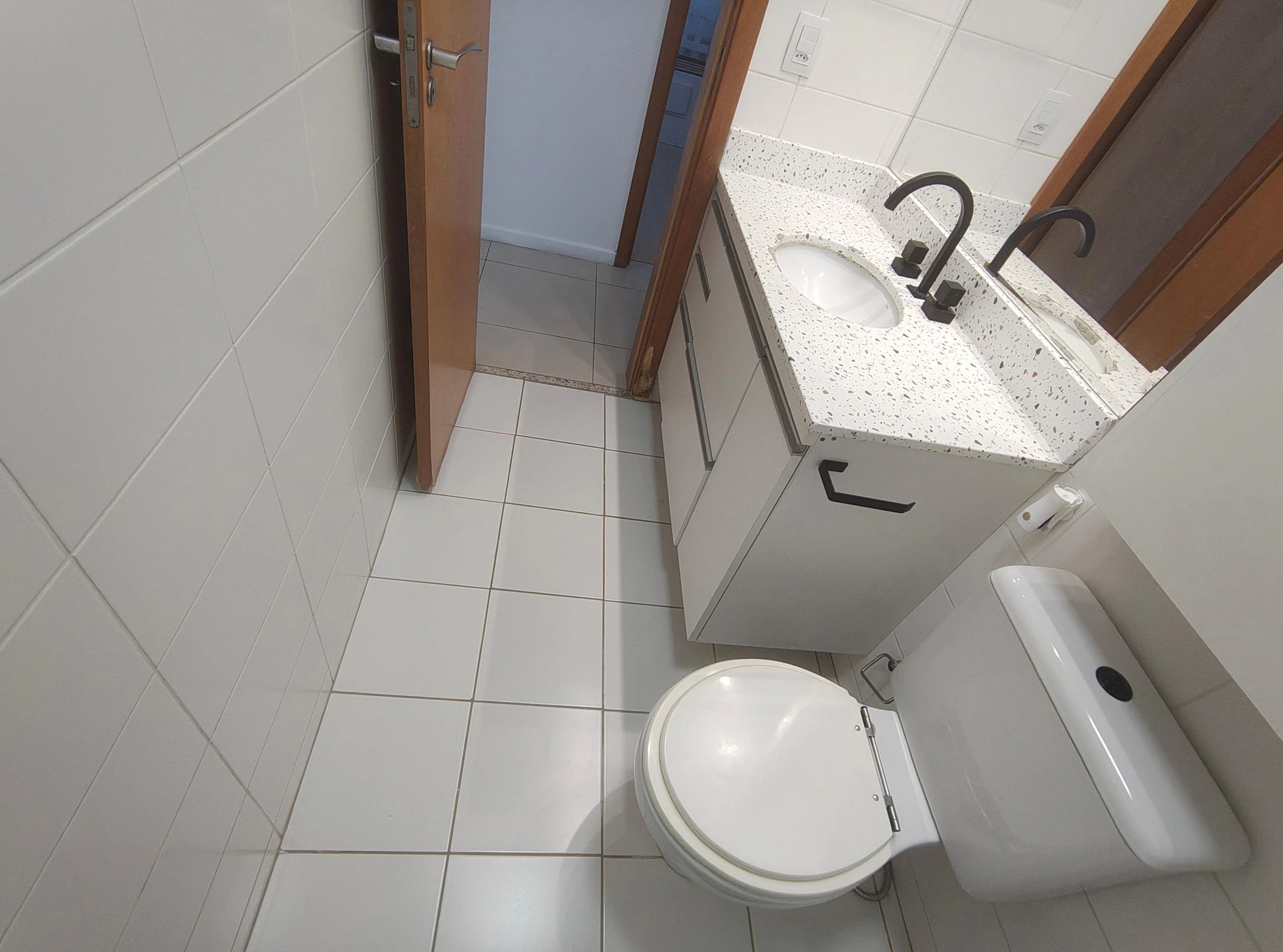 Rental apartment with 3 bedrooms and enclosed balcony — photo 23